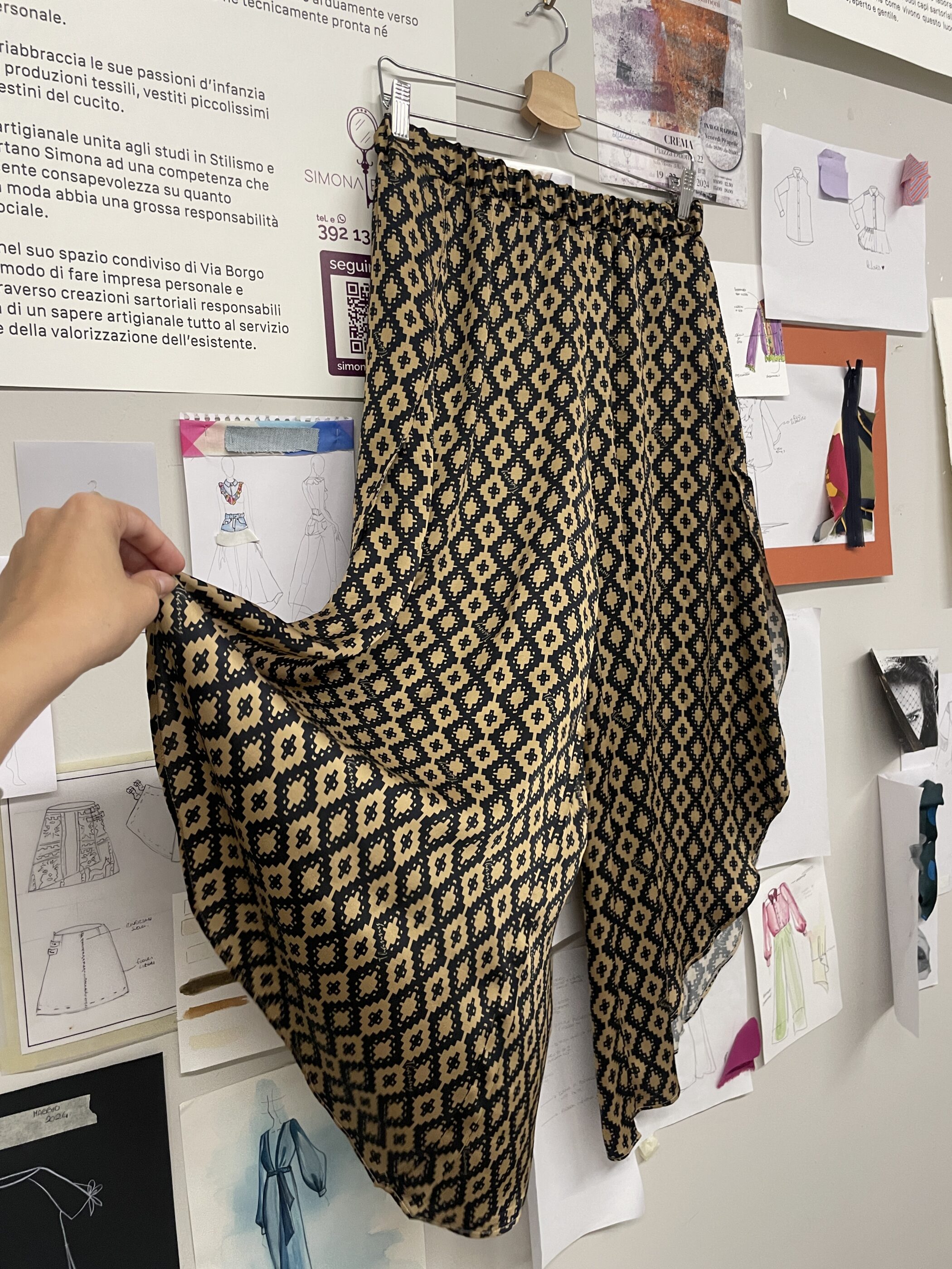 Pantalone modello Alessia - immagine 2